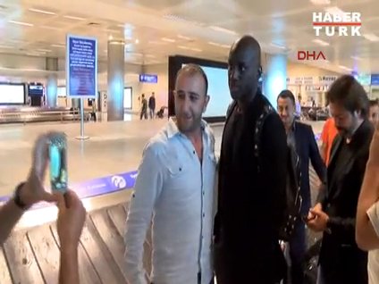 Beşiktaş Demba Ba'yı açıkladı