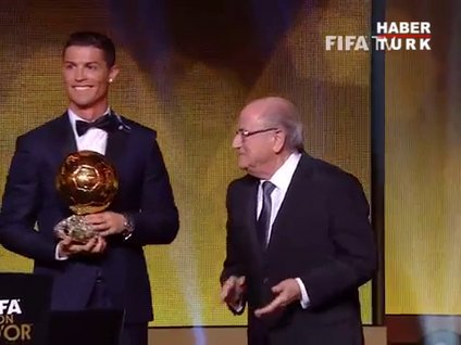 FIFA Ballon d'Or ödülü Ronaldo'nun
